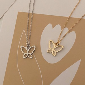 Line butterfly necklace